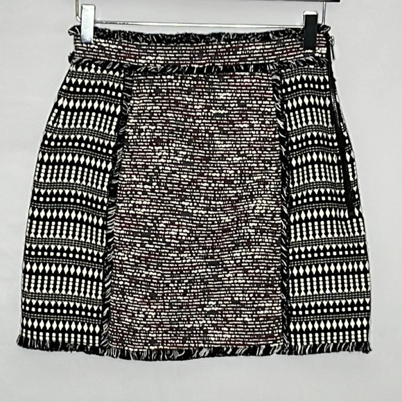 French Connection Pixel Mix Fringed Textured Tweed Finish Mini Skirt - Size 4 - Picture 2 of 5